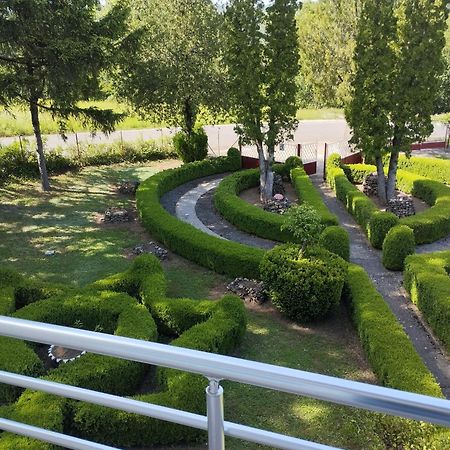 Bogutovac Guest House Vila Aleksa מראה חיצוני תמונה